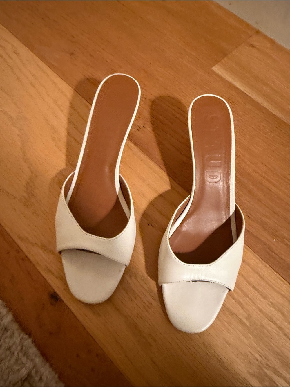 Staud Women’s White Open-Toe Slide Mules - Picture 6 of 6